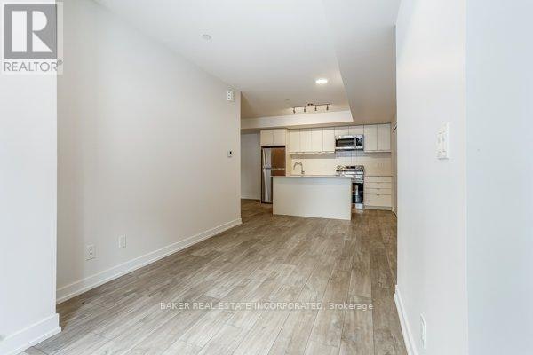 129-31 Farmstead Road, Toronto, ON, M2L 2X2 - 3