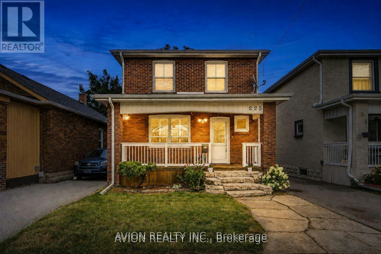 225 Clarke Street, Oshawa, ON, L1H 5G2