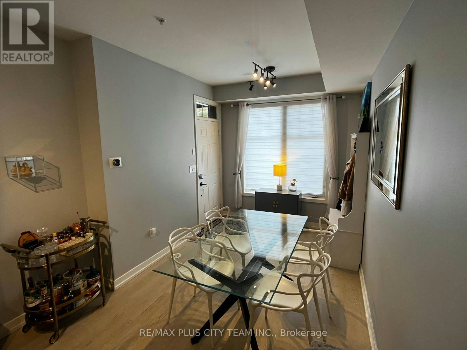 34-140 Broadview Avenue, Toronto, ON, M4M 2G2 - 5