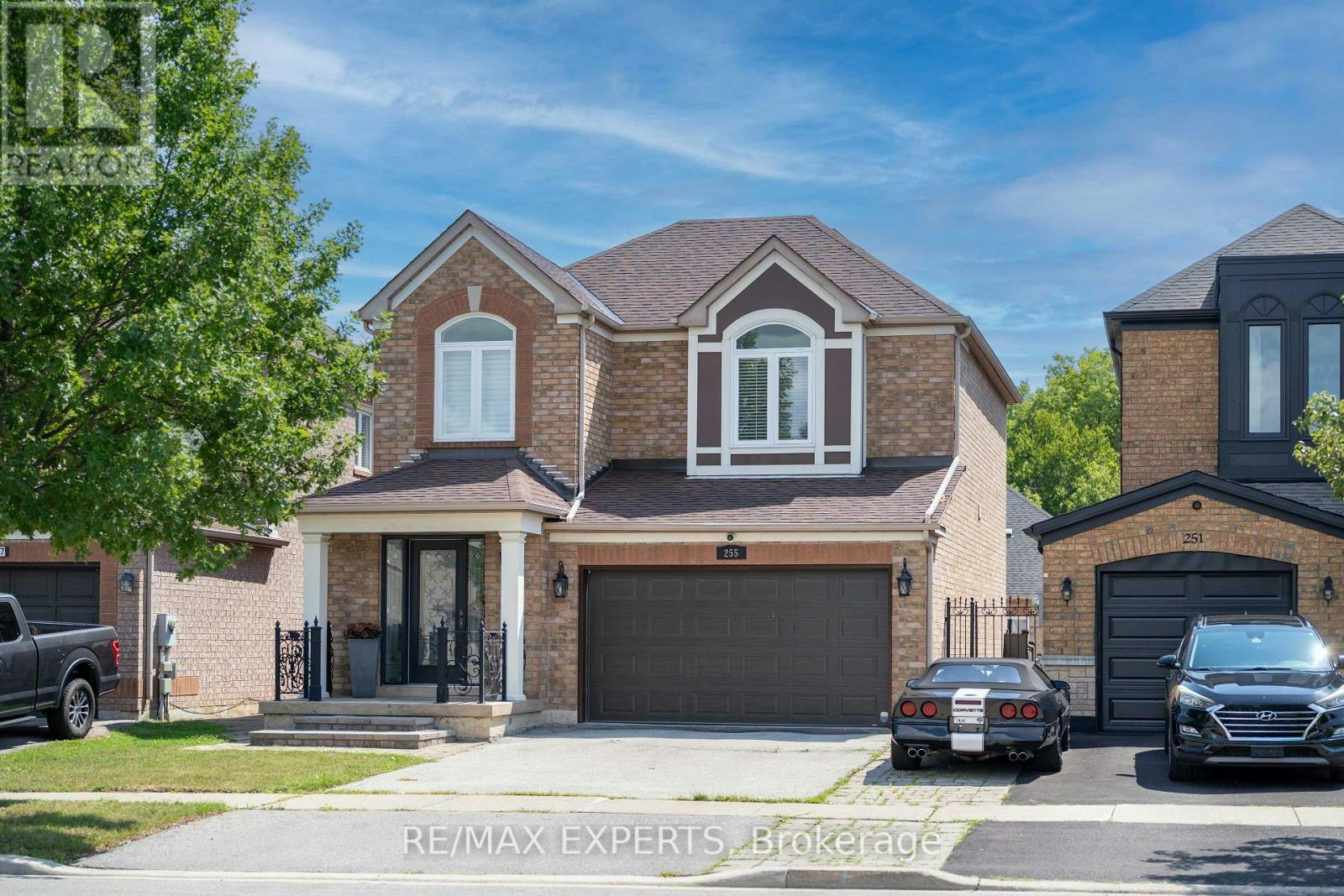 255 Matthew Drive, Vaughan, ON, L4L 9B4