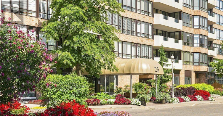 528-25 Austin Drive, Markham, ON, L3R 8H4 - 2