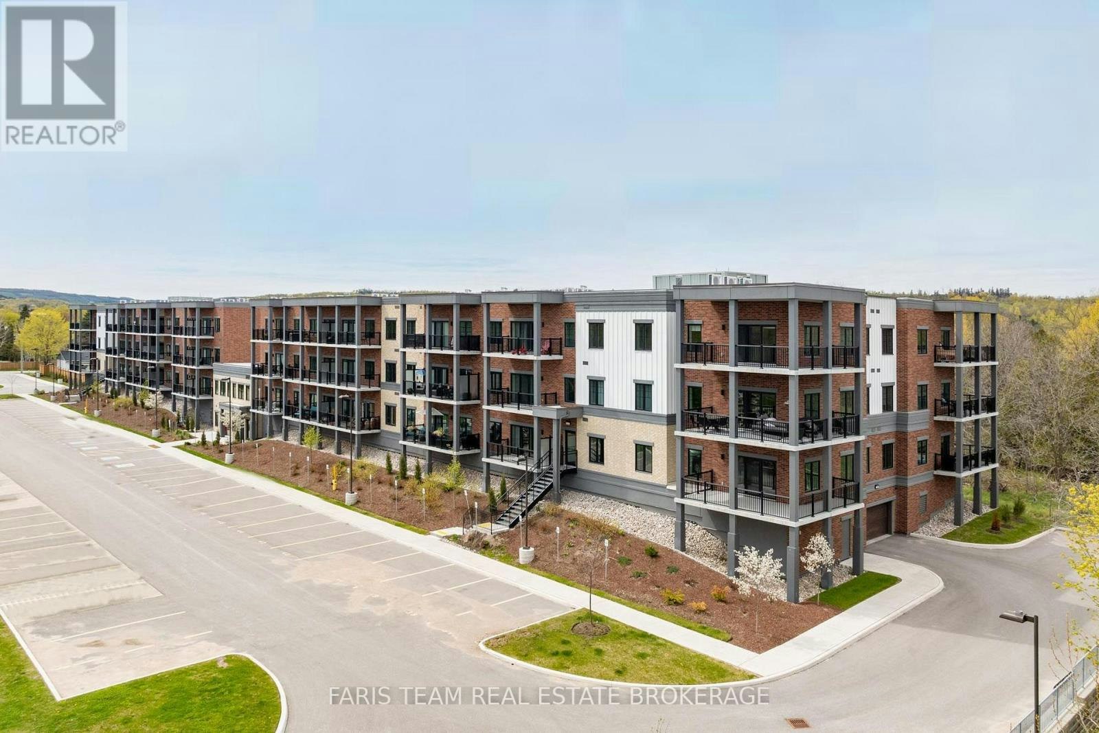 224-121 Mary Street, Clearview, ON, L0M 1G0