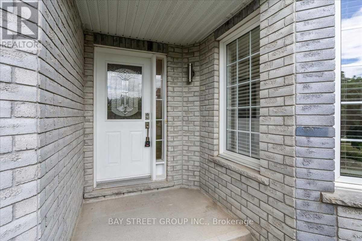 62 Summerset Drive, Barrie, ON, L4N 6G5 - 4