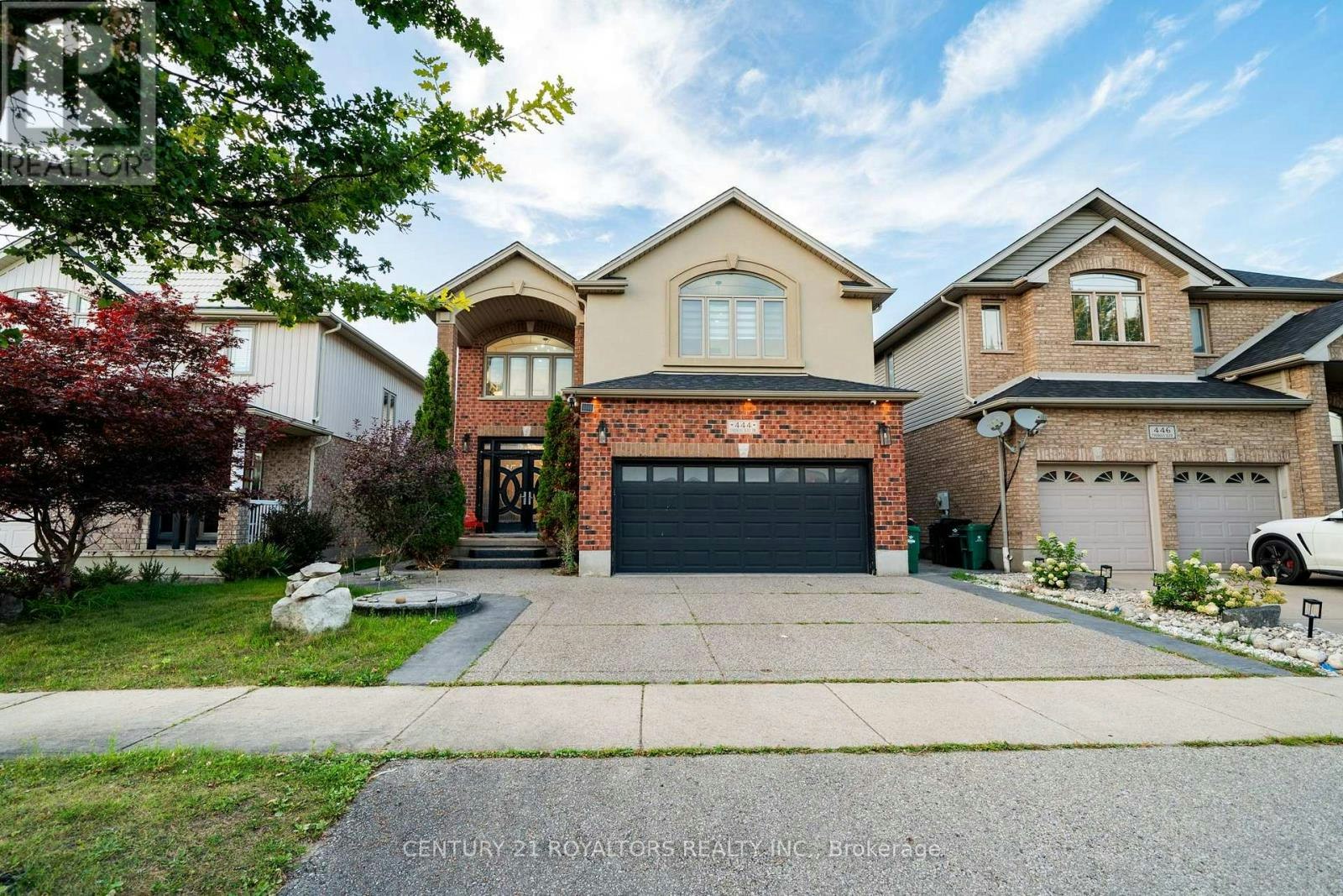 444 Thomas Slee Drive, Kitchener, ON, N2P 2X6