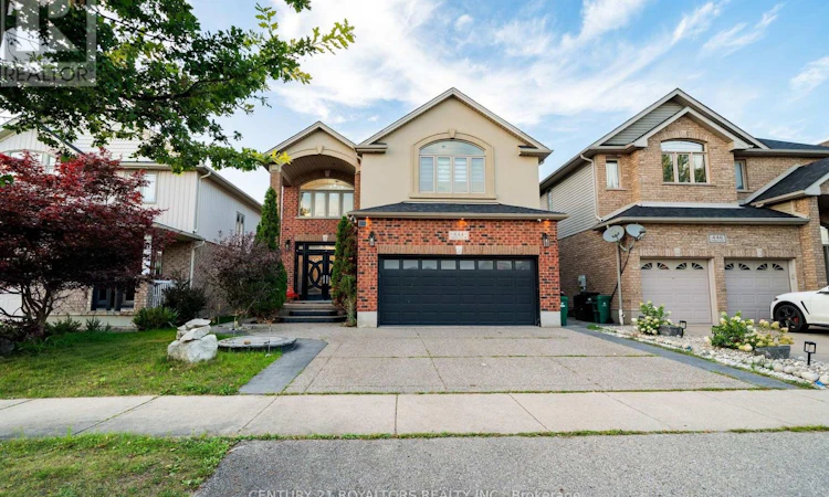 444 Thomas Slee Drive