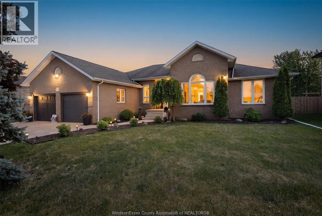 12339 Funaro Crescent, Tecumseh, ON, N9K 1B2