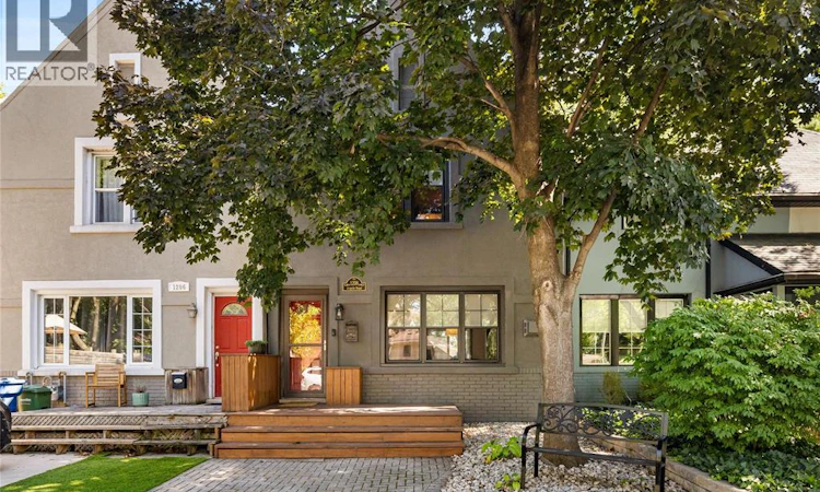1208 Argyle Road