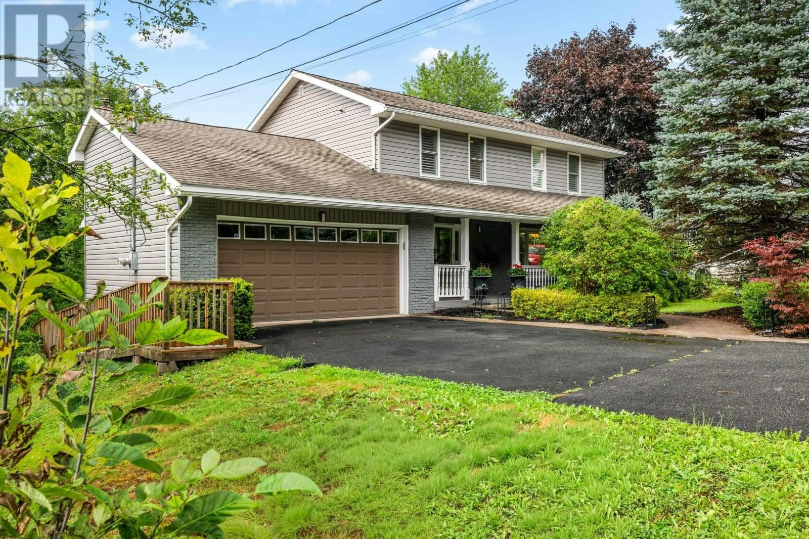 74 Golf Links Road, Bedford, NS, B4A 2J3