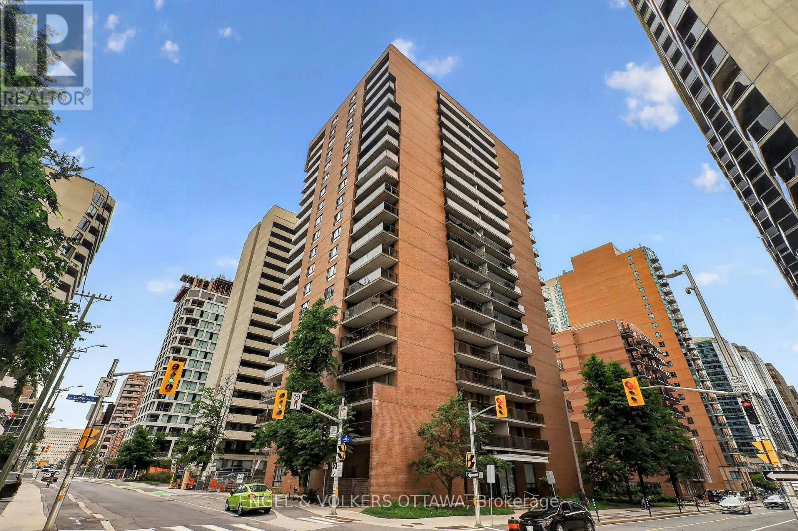 1007-475 Laurier Avenue W, Ottawa, ON, K1R 7X1