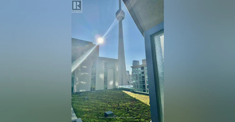 1715-19 Grand Trunk Crescent, Toronto, ON, M5J 3A3 - 15