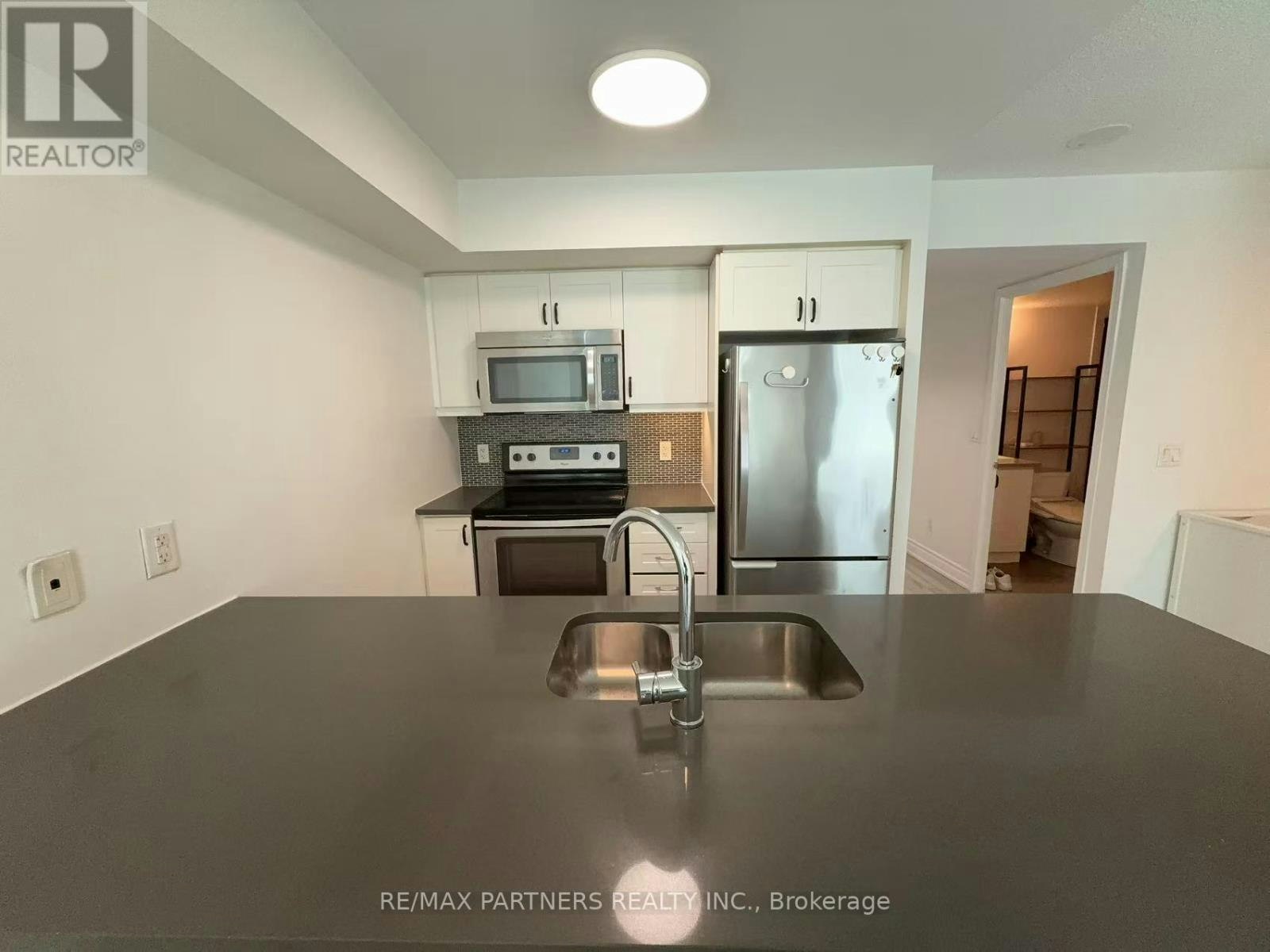 1715-19 Grand Trunk Crescent, Toronto, ON, M5J 3A3 - 8
