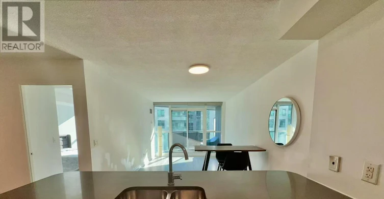 1715-19 Grand Trunk Crescent, Toronto, ON, M5J 3A3 - 6