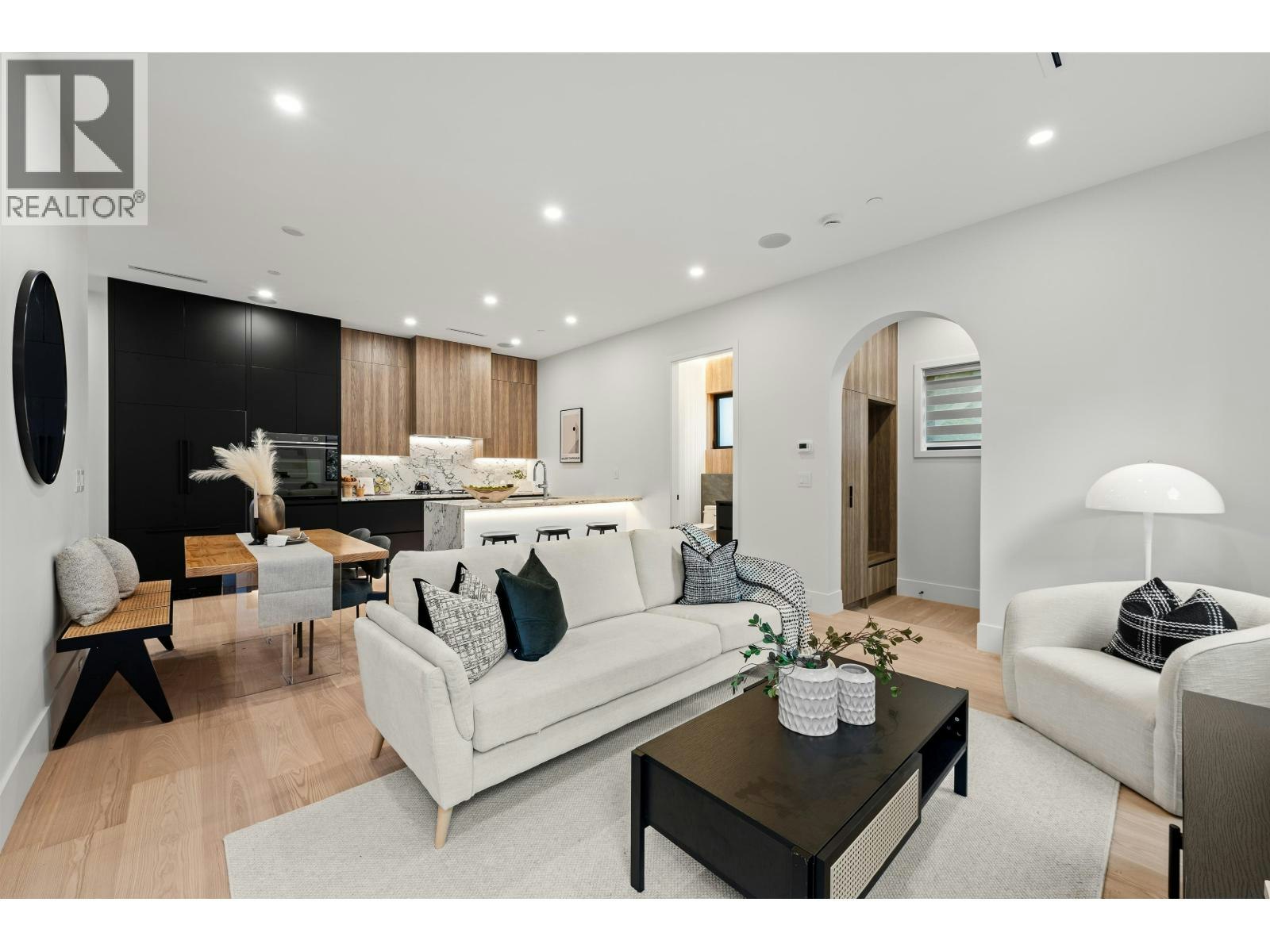 1-5034 Granville Street, Vancouver, BC, V6M 3B4