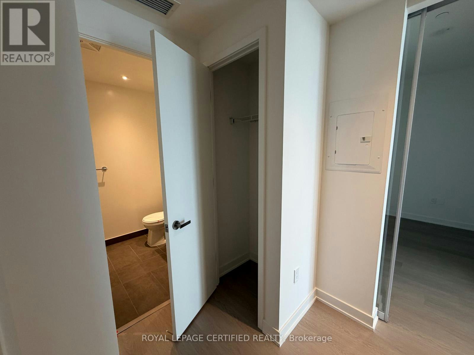 6407-448 Burnhamthorpe Road W, Mississauga, ON, L5B 0R4 - 22