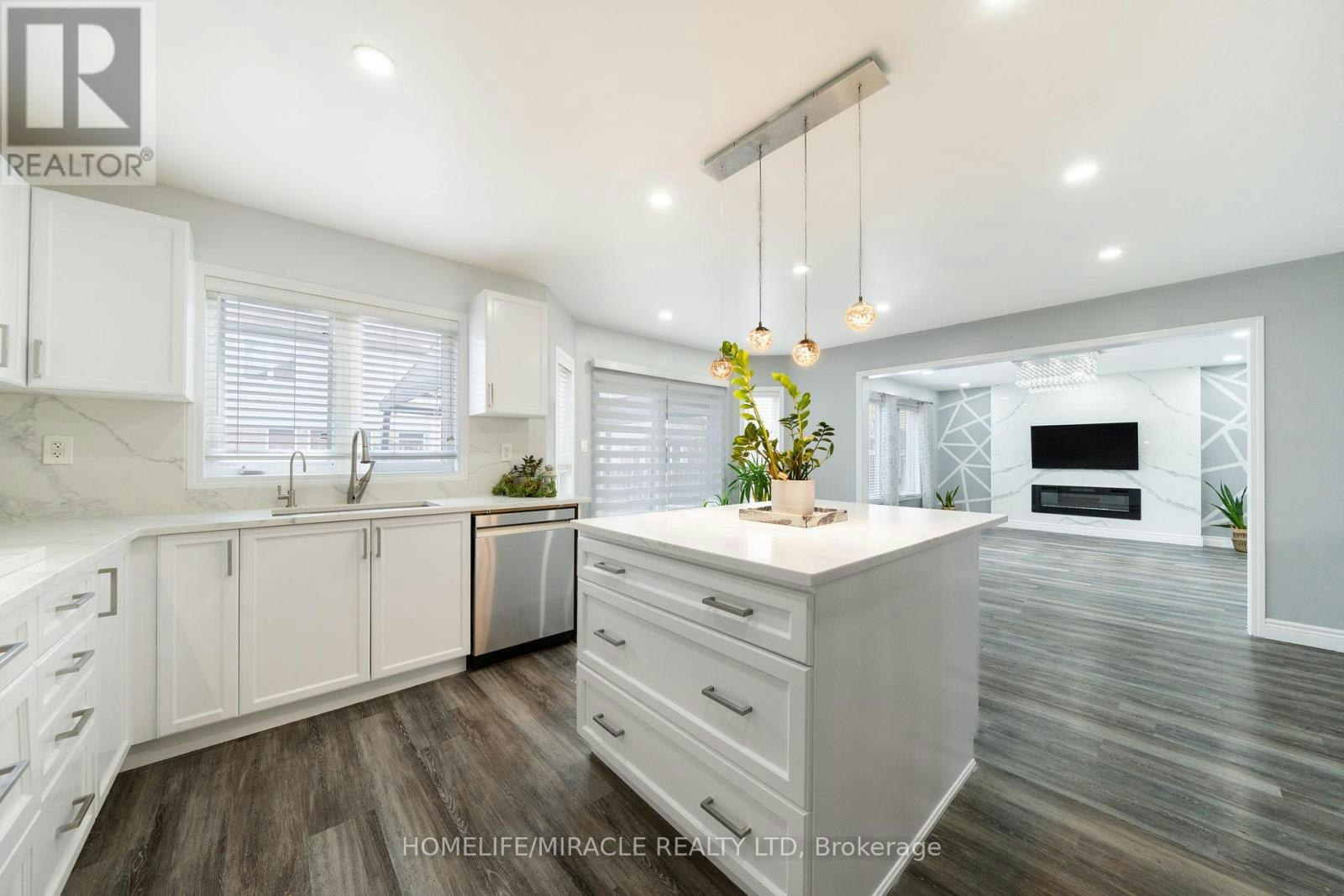UPPER-151 Baldwin Drive, Cambridge, ON, N3C 0B3 - 16