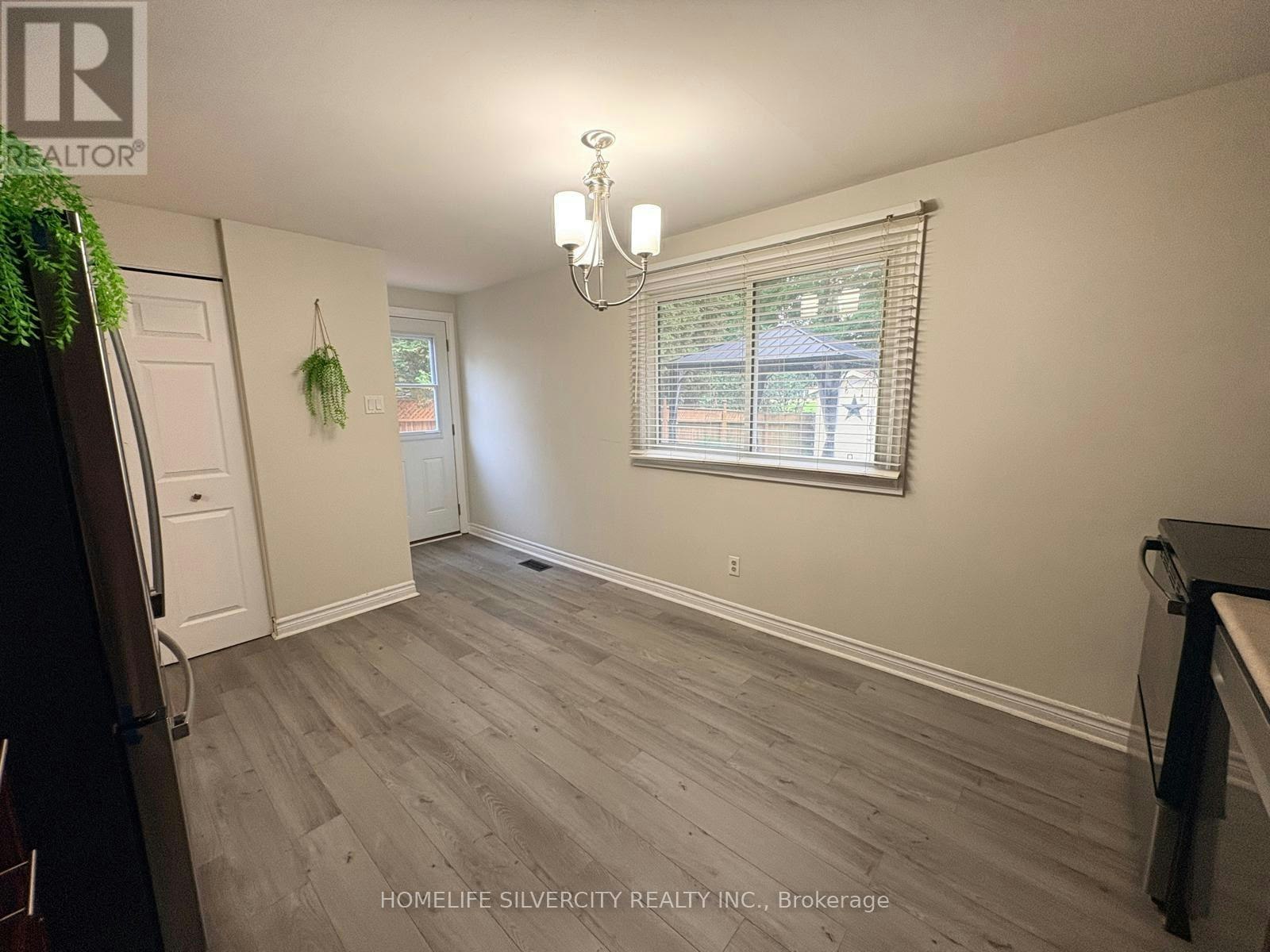 433-A Lee Avenue, Waterloo, ON, N2K 2G4 - 5