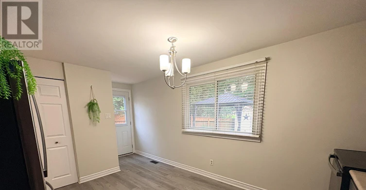 433-A Lee Avenue, Waterloo, ON, N2K 2G4 - 5
