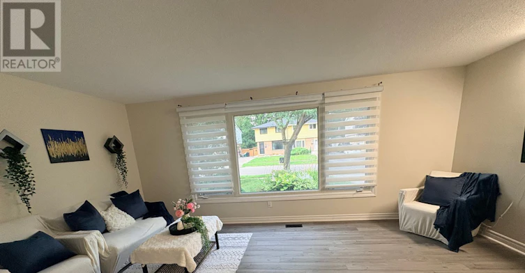 433-A Lee Avenue, Waterloo, ON, N2K 2G4 - 3
