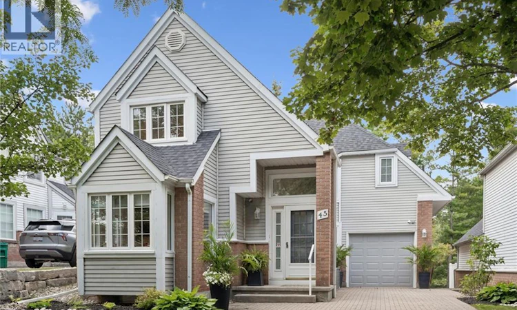 45 Quinte Crescent