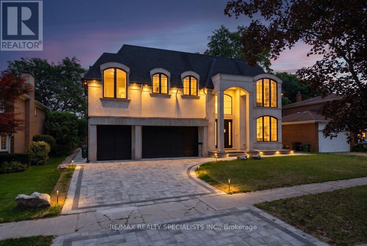 95 Lord Seaton Road, Toronto, ON, M2P 1K7