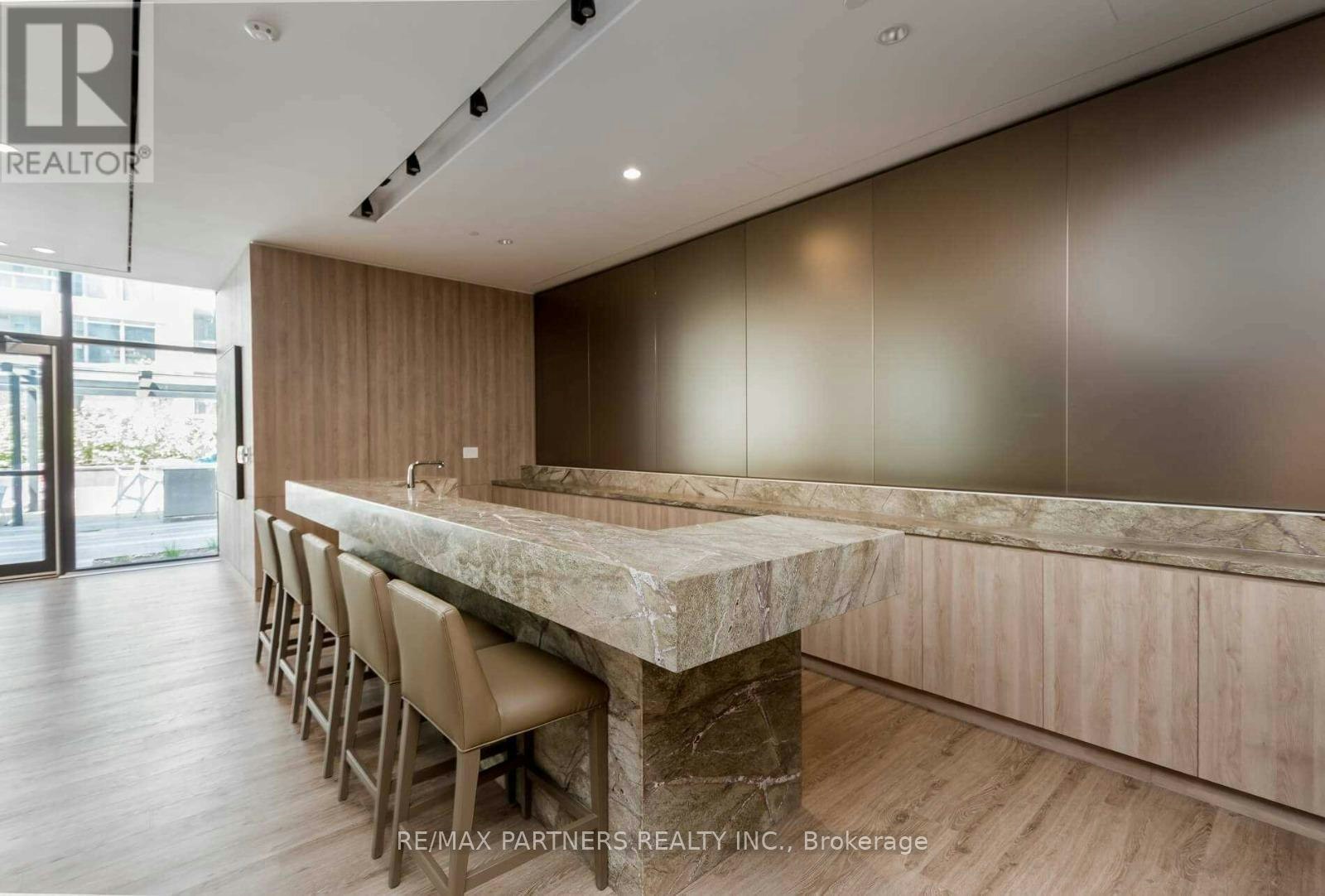 1403 27 Bathurst Street W, Toronto, ON, M5V 2P1 - 12