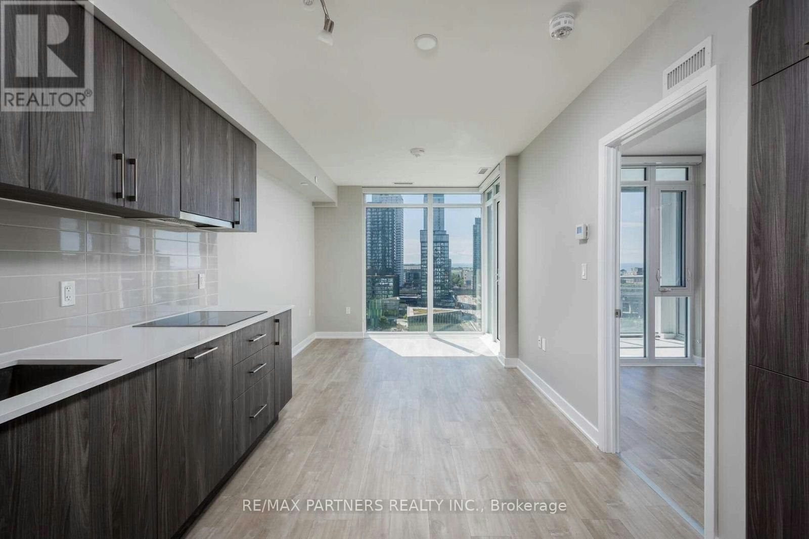 1403 27 Bathurst Street W, Toronto, ON, M5V 2P1