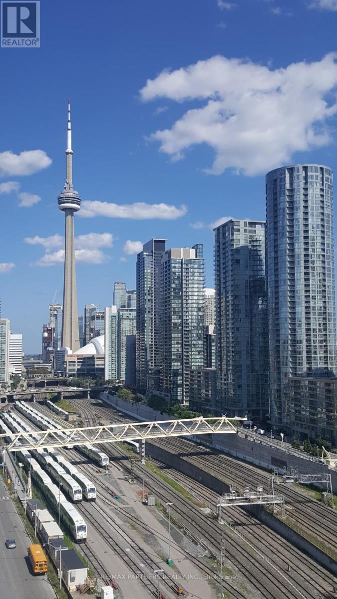 1403 27 Bathurst Street W, Toronto, ON, M5V 2P1 - 15