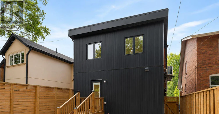 C-225 Gainsborough Road, Toronto, ON, M4L 3C7 - 27