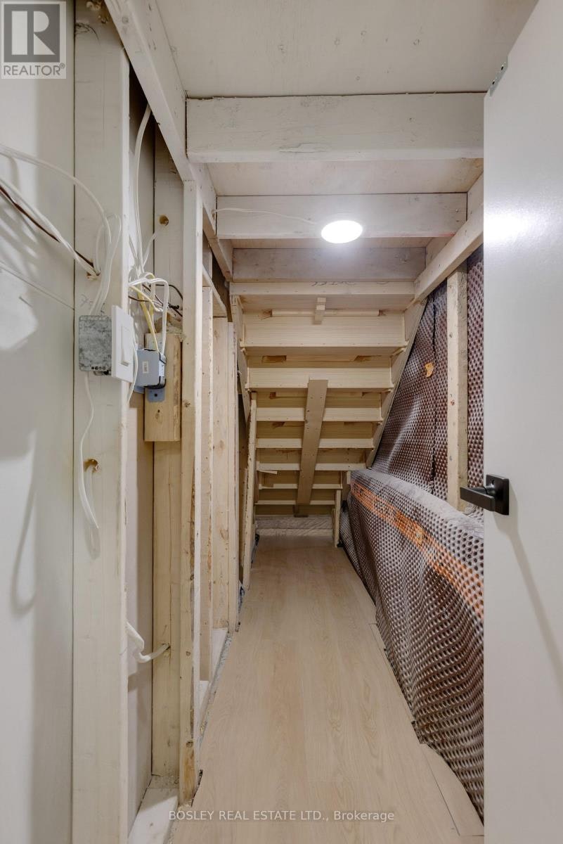 C-225 Gainsborough Road, Toronto, ON, M4L 3C7 - 23