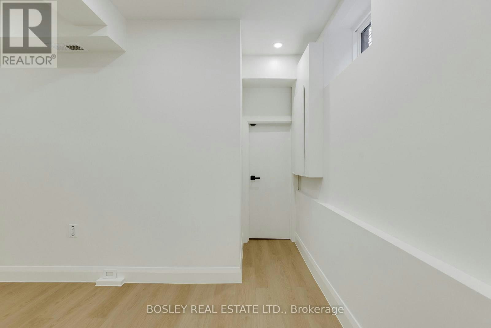 C-225 Gainsborough Road, Toronto, ON, M4L 3C7 - 22
