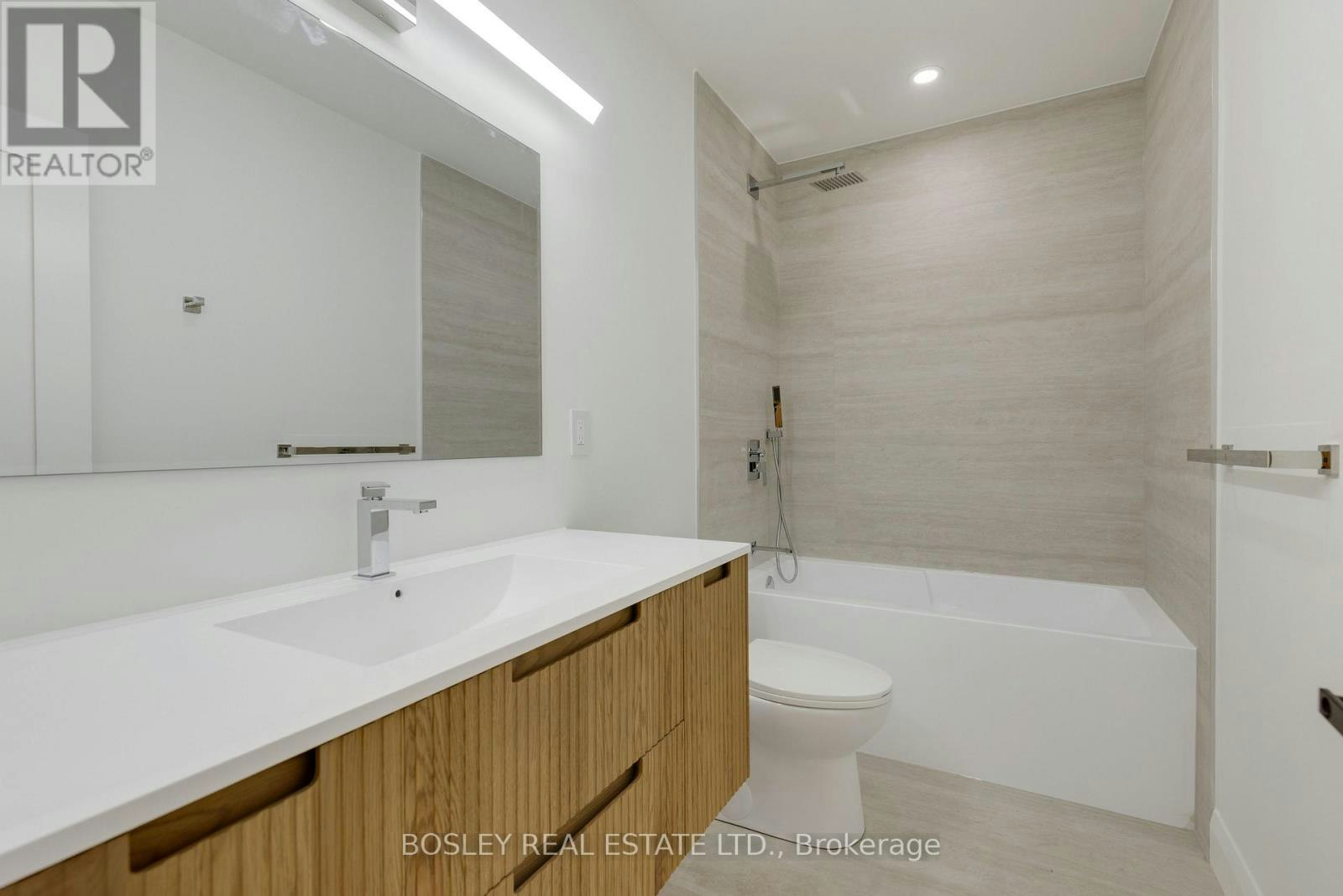 C-225 Gainsborough Road, Toronto, ON, M4L 3C7 - 24