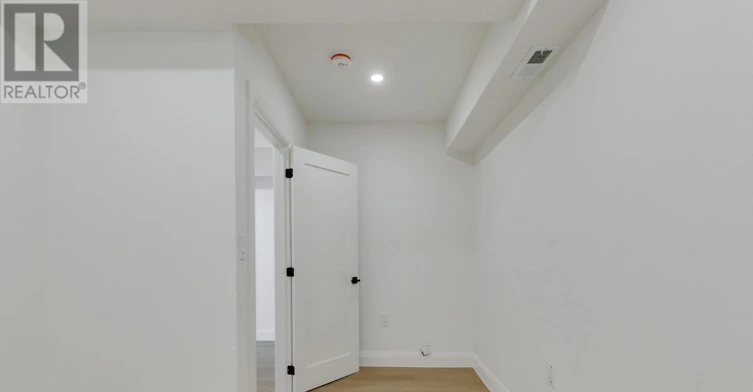C-225 Gainsborough Road, Toronto, ON, M4L 3C7 - 21
