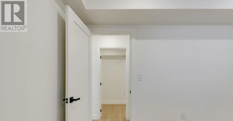 C-225 Gainsborough Road, Toronto, ON, M4L 3C7 - 18