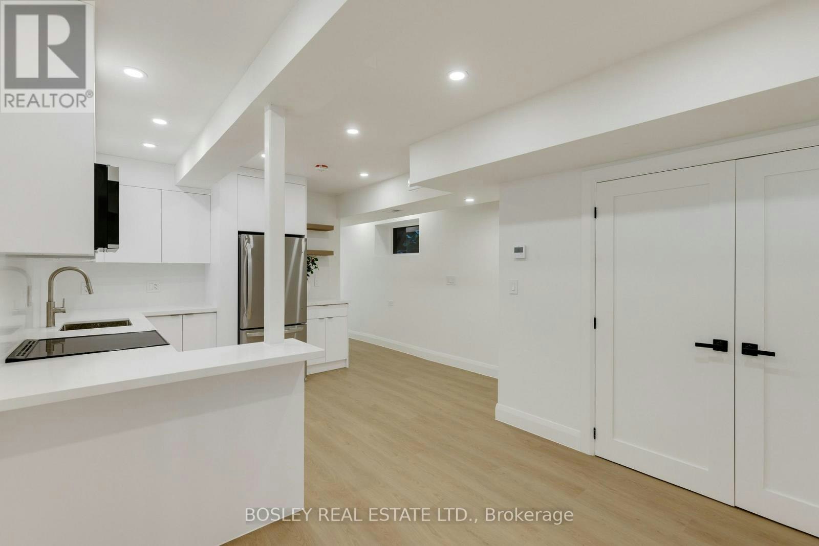 C-225 Gainsborough Road, Toronto, ON, M4L 3C7 - 5
