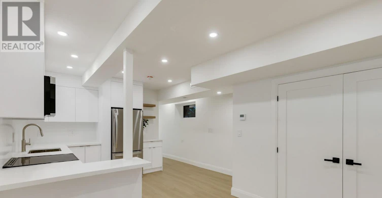 C-225 Gainsborough Road, Toronto, ON, M4L 3C7 - 5