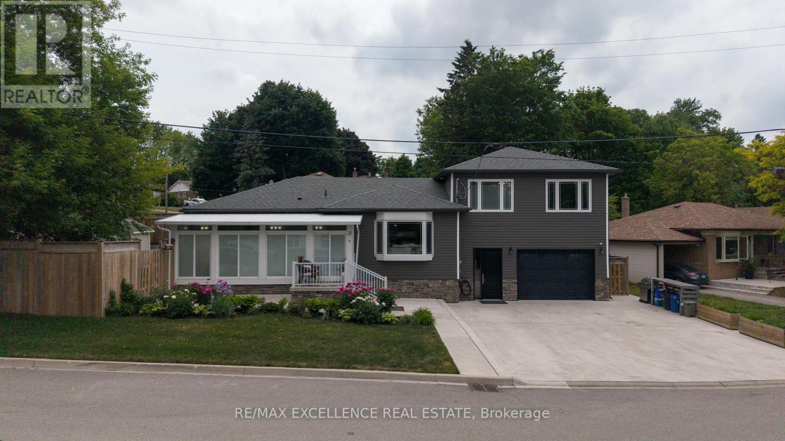 21 Elizabeth Street, Halton Hills, ON, L7G 3K1