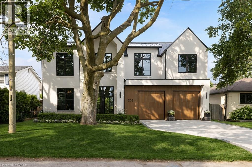 203 Weybourne Road, Oakville, ON, L6K 2T7