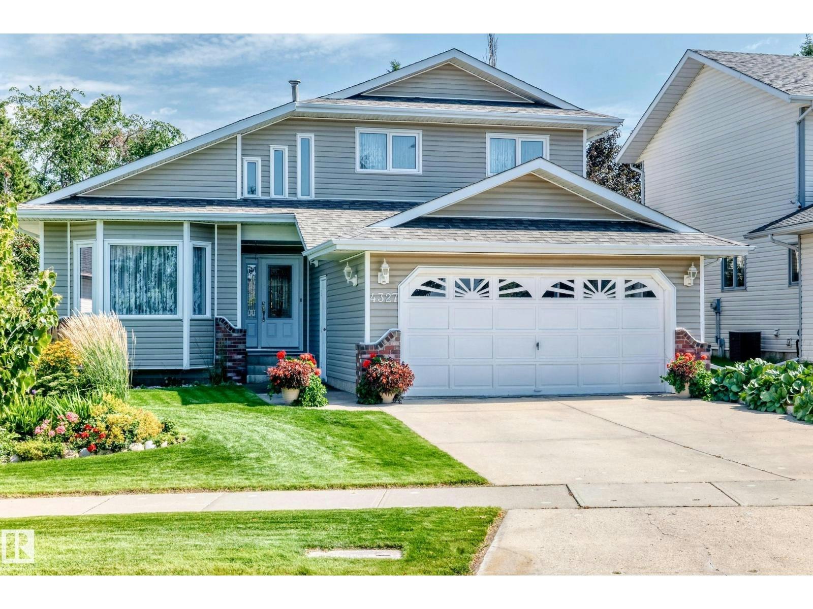4327 49 Street NW NW, Edmonton, AB, T6L 6J5