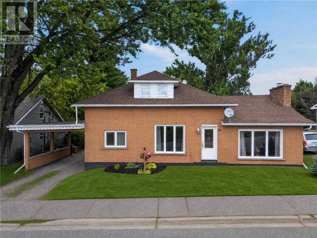 33 Notre Dame Street E, French River, ON, P0M 2N0