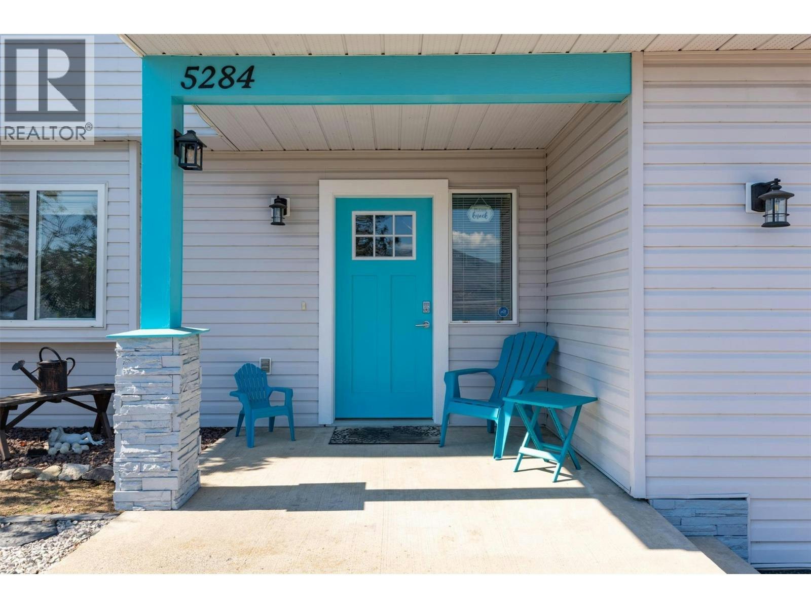 5284 Clarence Road, Peachland, BC, V0H 1X2