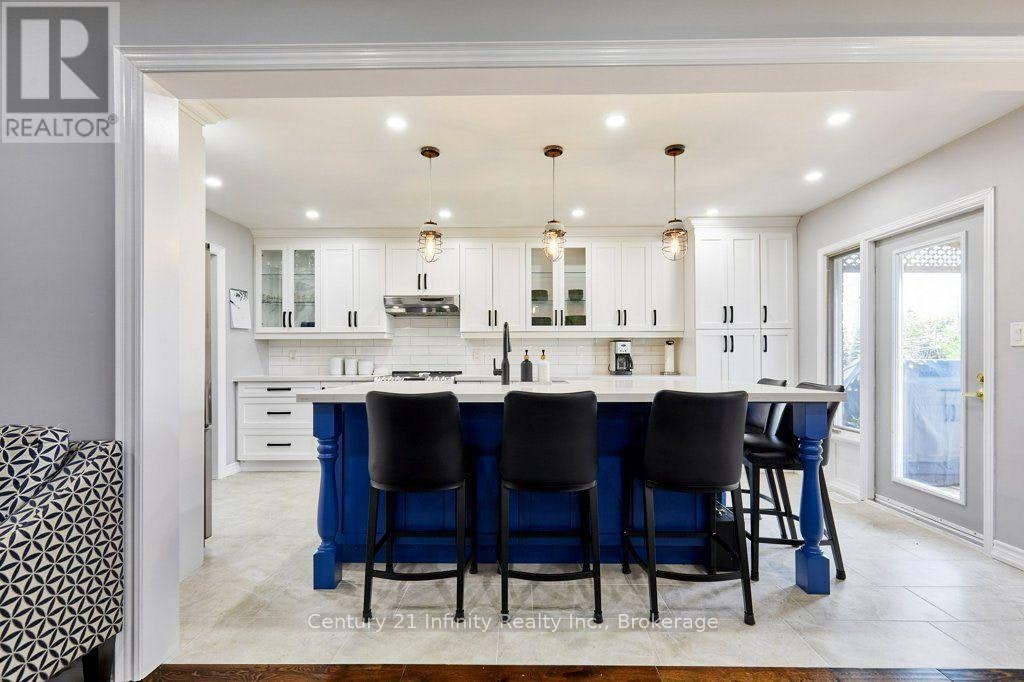 8 Murkar Crescent, Whitby, ON, L1N 8Y4