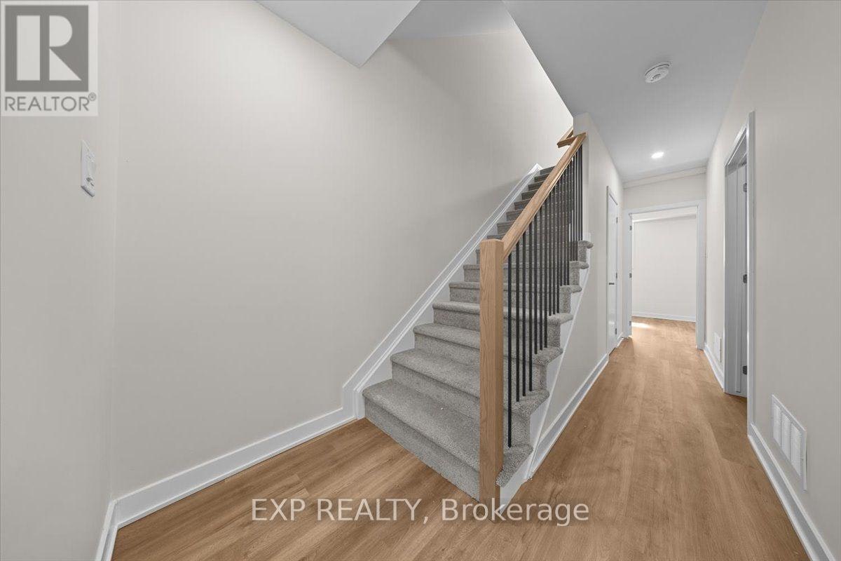 211 Antelope Private, Ottawa, ON, K2W 0C7 - 10