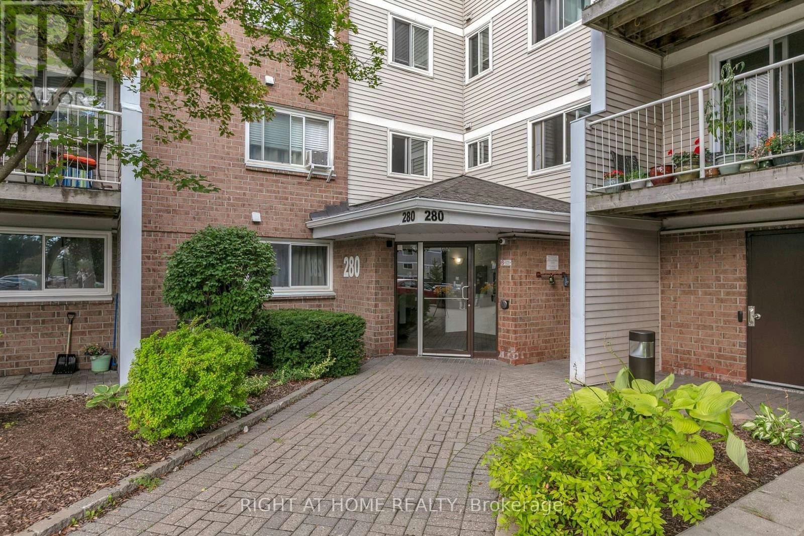 301-280 Brittany Drive, Ottawa, ON, K1K 4M4
