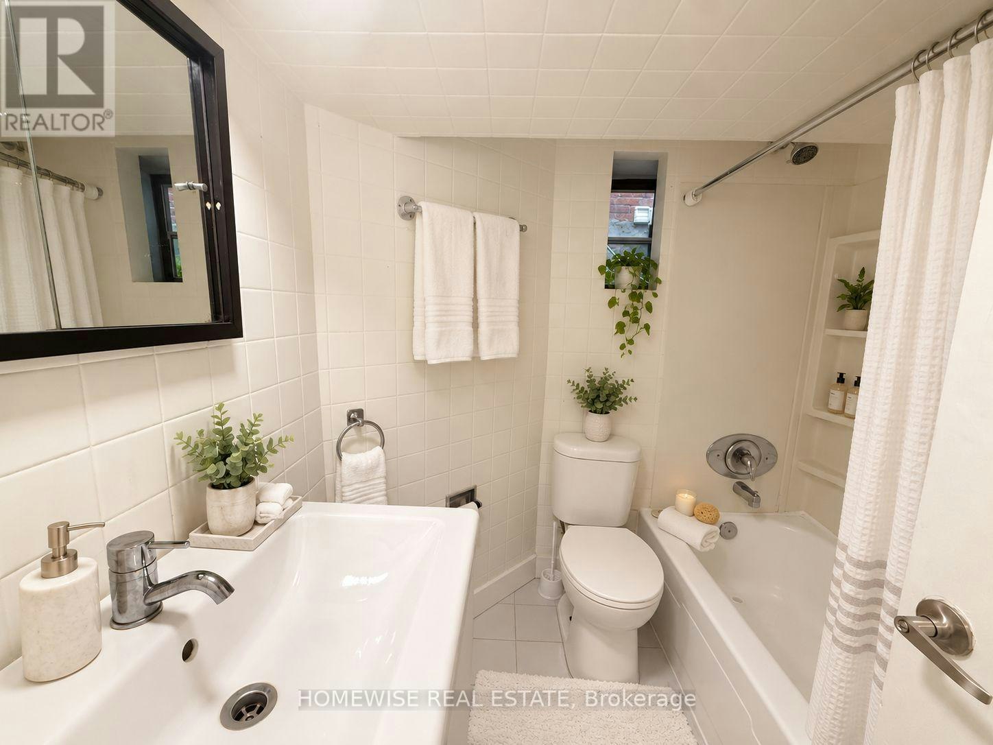 LOWER-261 Ossington Avenue, Toronto, ON, M6J 3A1 - 5