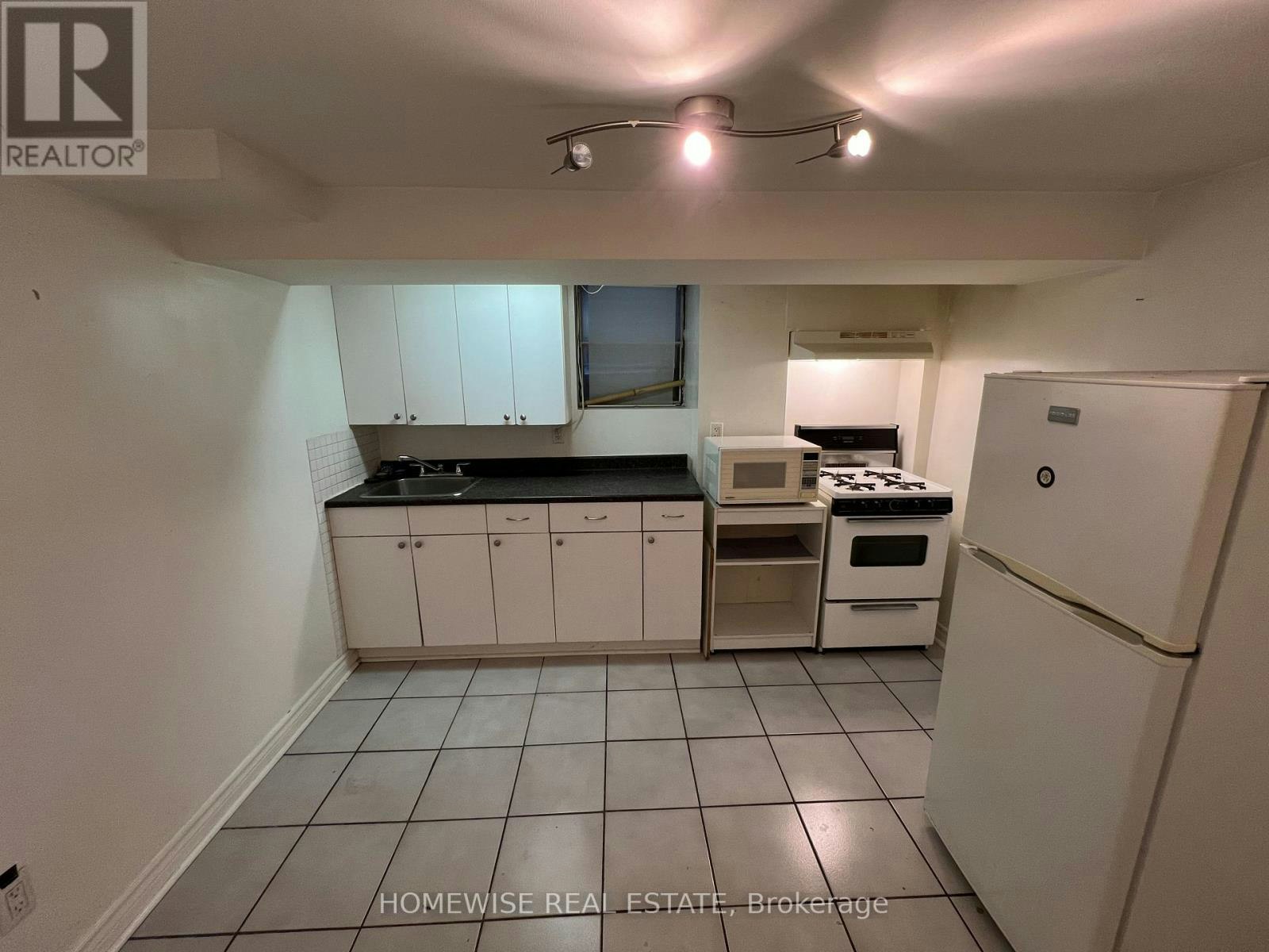 LOWER-261 Ossington Avenue, Toronto, ON, M6J 3A1 - 6