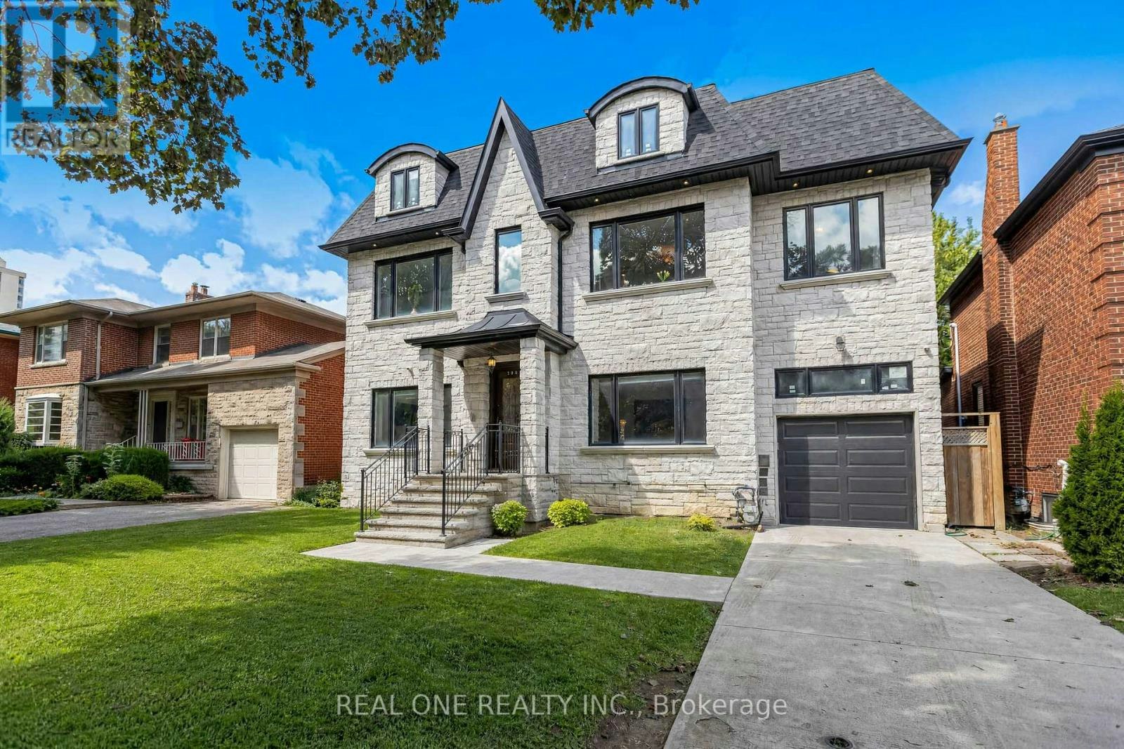 100 Ridelle Avenue, Toronto, ON, M6B 1J6