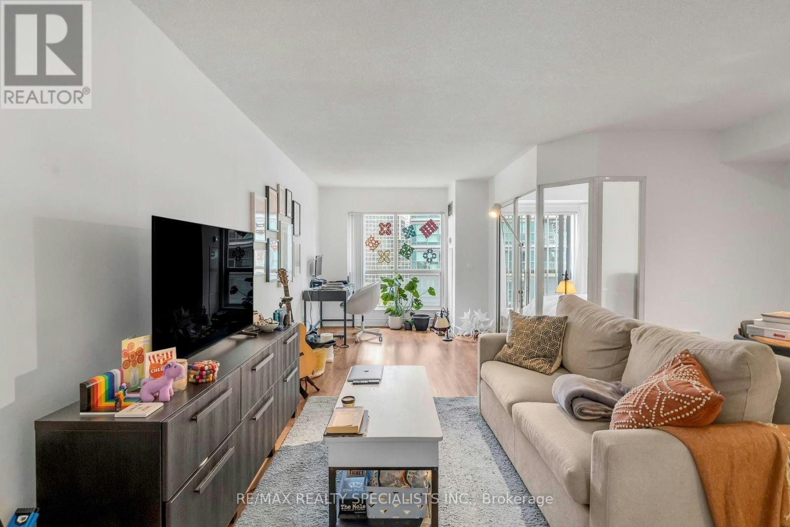 813-25 The Esplanade, Toronto, ON, M5E 1W5 - 3