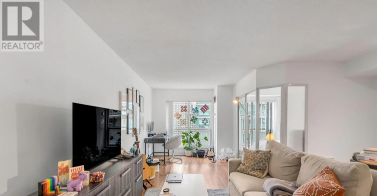 813-25 The Esplanade, Toronto, ON, M5E 1W5 - 3