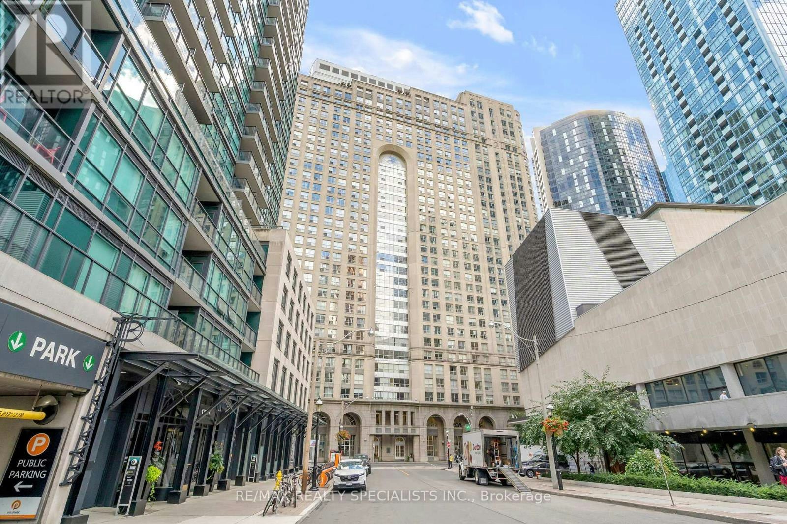 813-25 The Esplanade, Toronto, ON, M5E 1W5