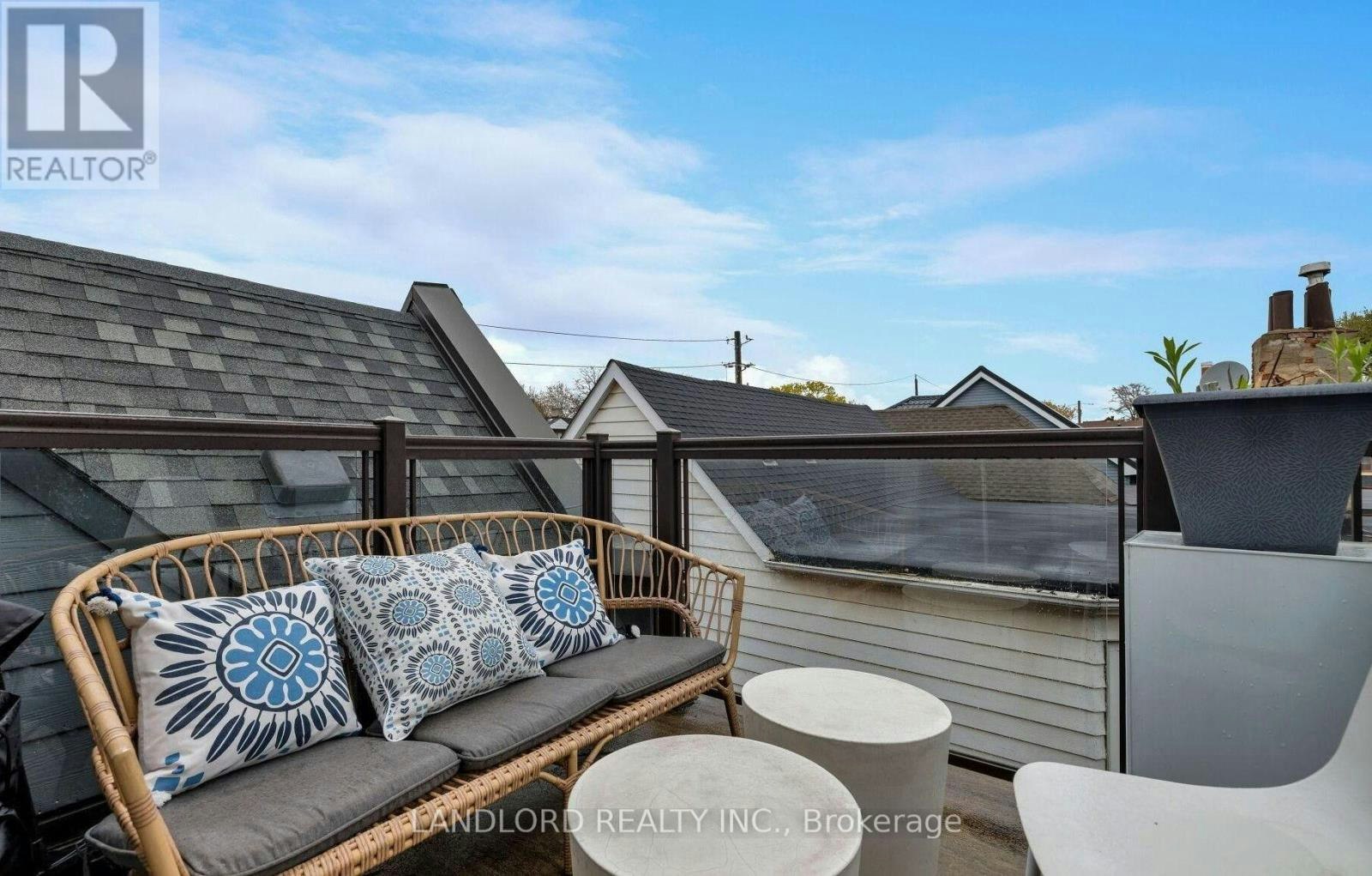 2-175 Jones Avenue, Toronto, ON, M4M 3A2 - 15